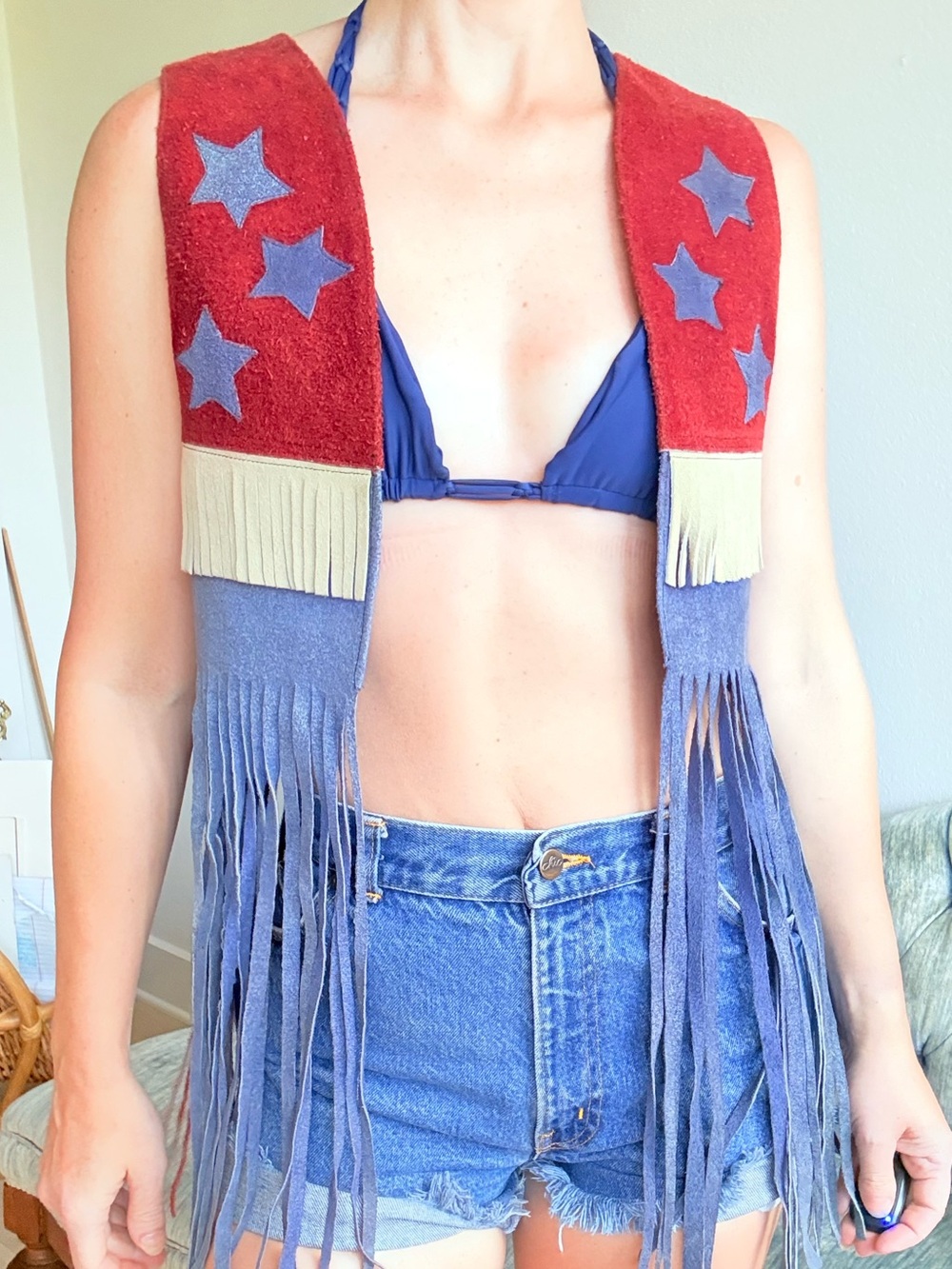 70s Leather Fringe Vest Handmade Americana Red Cream Blue Small USA July 4 - Picture 8 of 15
